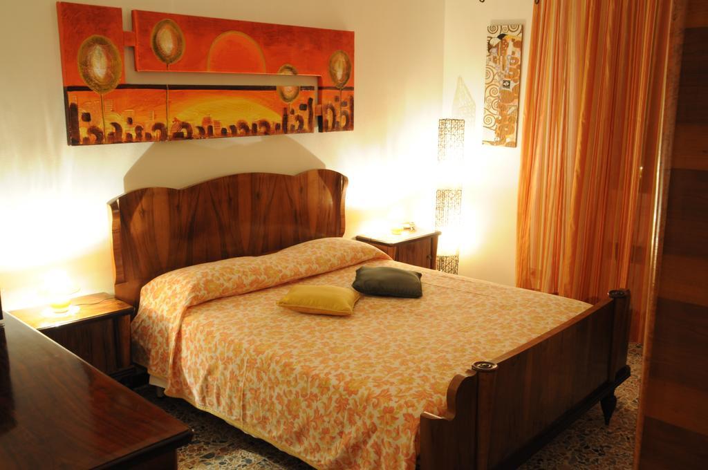 Casa Tarragona Acomodação com café da manhã Alghero Quarto foto